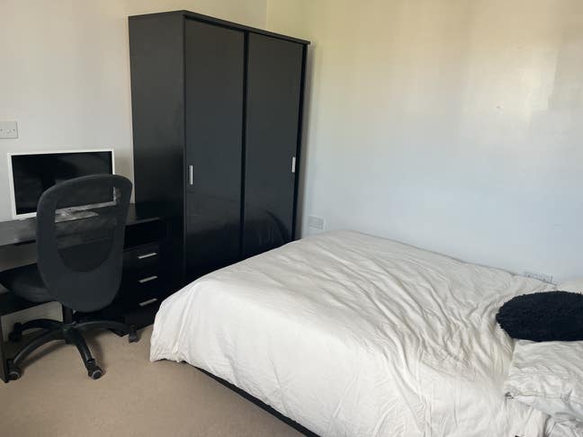 Single room in St Marks’s Pantiles area Main Photo
