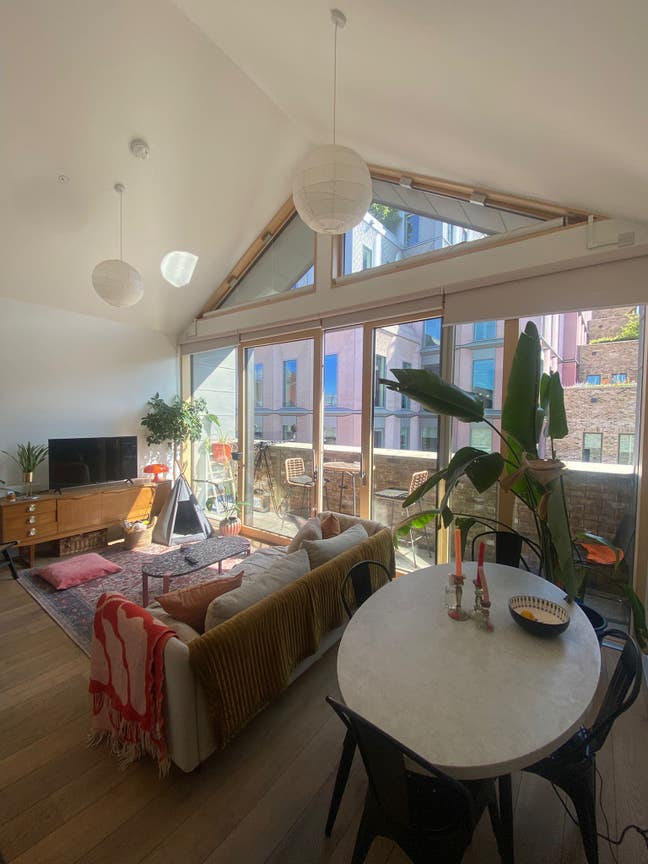 Double room in 2 bed flat in Soho Main Photo