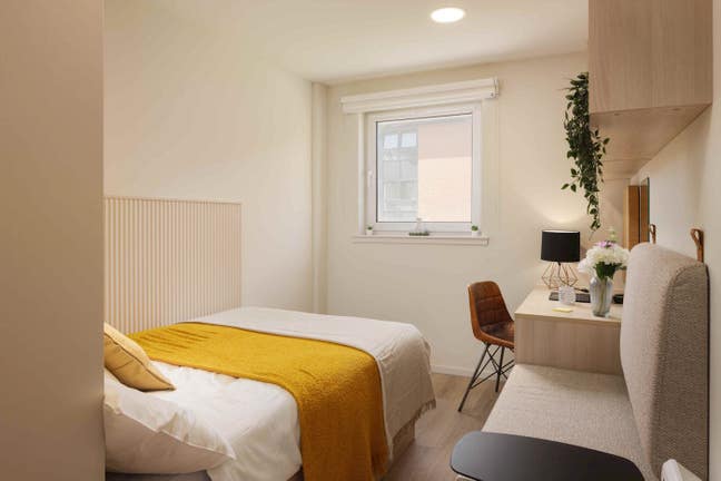 Tenancy Takeover Glasgow (New style En-suite) Main Photo
