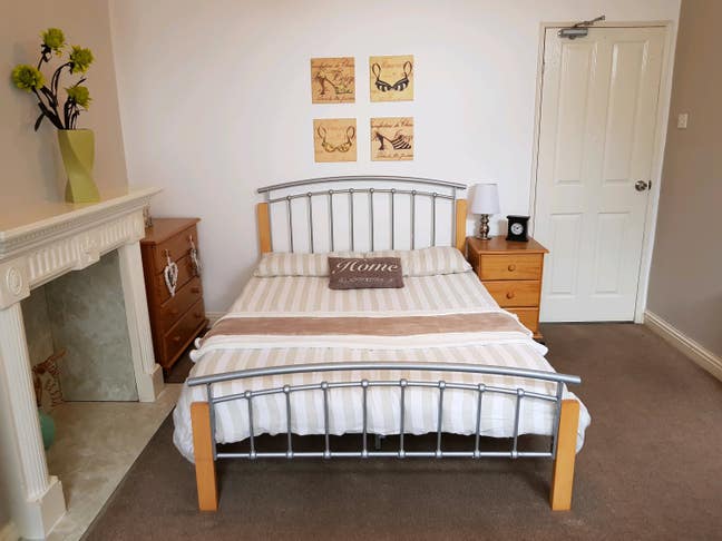 Large Double Ground Floor Road with Cleaner Main Photo