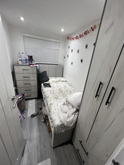 Box Room for rent Main Photo