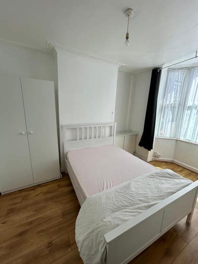 Double Room near city centre Main Photo