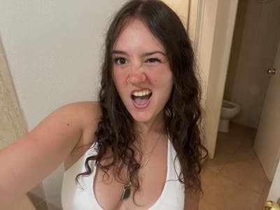 Looking for room and or buddies  Main Photo