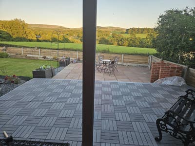 Peaceful location overlooking lyme park Main Photo