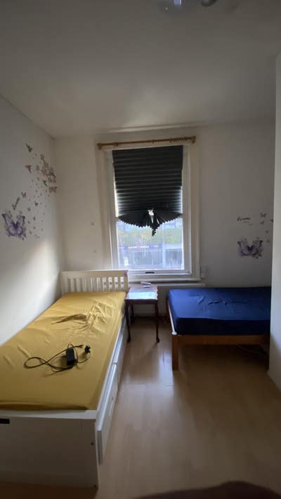 One room available for females or couples  Main Photo