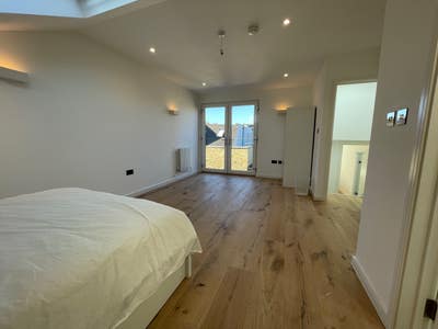 2 Rooms in a Shared House, Macfarlane Road, W12 Main Photo