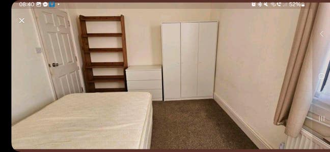 Beautiful LARGE double bedroom by Sandy Pk Rd BS4  Main Photo