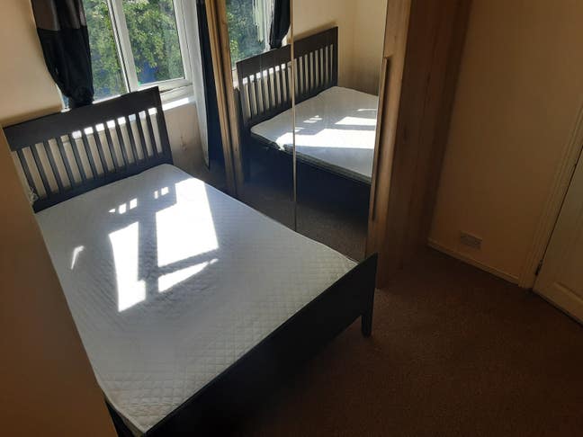 Double room with own bathroom. Main Photo