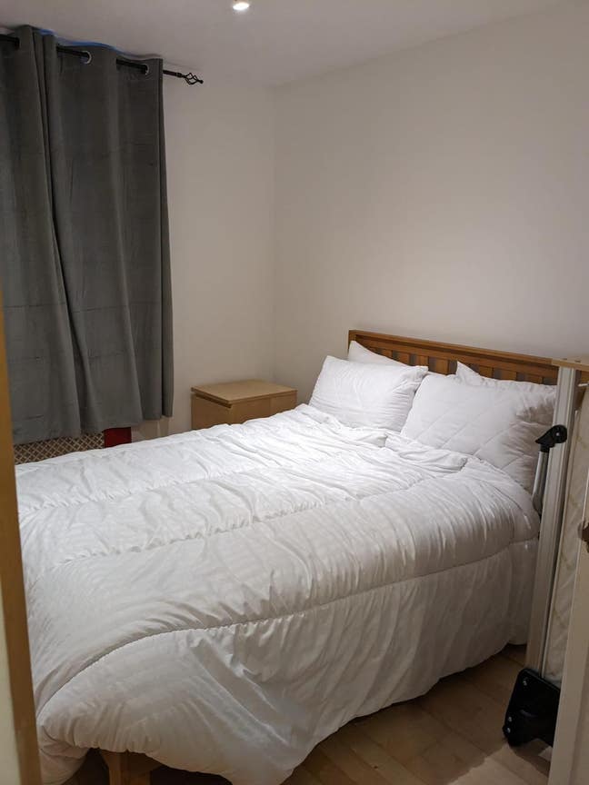 Room available in a Double Room Property  Main Photo