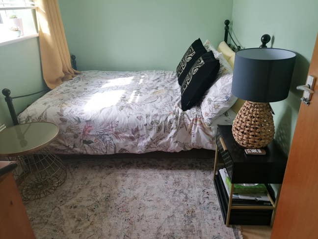 Large single room in Oldbrook Main Photo