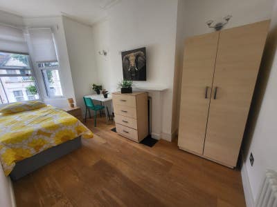 Lovely and Spacious single room*Willesden Junction Main Photo
