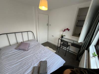 🚆 Easy Access to Basildon Station | Double Room Main Photo