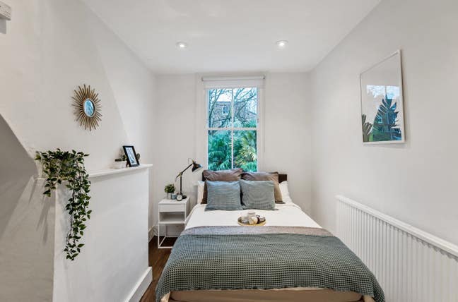 Large Double Bedroom - Islington Main Photo