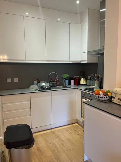 Recently refurbished 3 bed flat  Main Photo