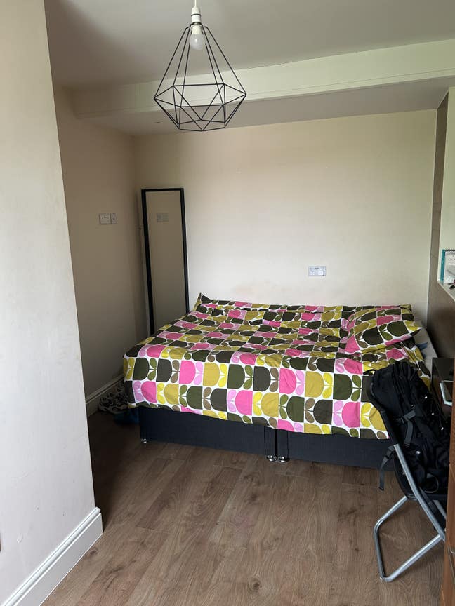 Double Ensuite Room in Mile End Main Photo