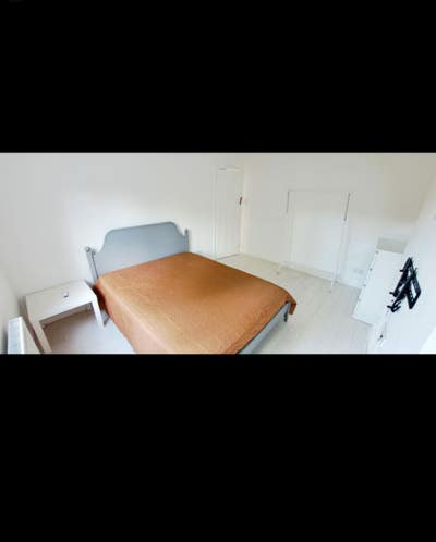 Double room new refurbished house  Main Photo