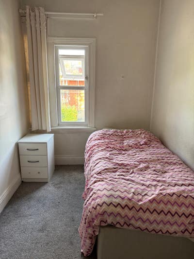 DSS/benefits only 5 bedroom house with ensuite  Main Photo