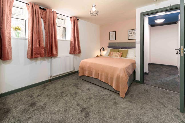 Beautiful Spacious Rooms | En-suites | Bills Inc Main Photo