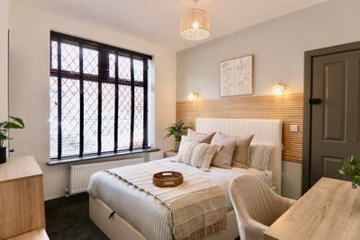 Luxury Professional House Share – Available Now Main Photo