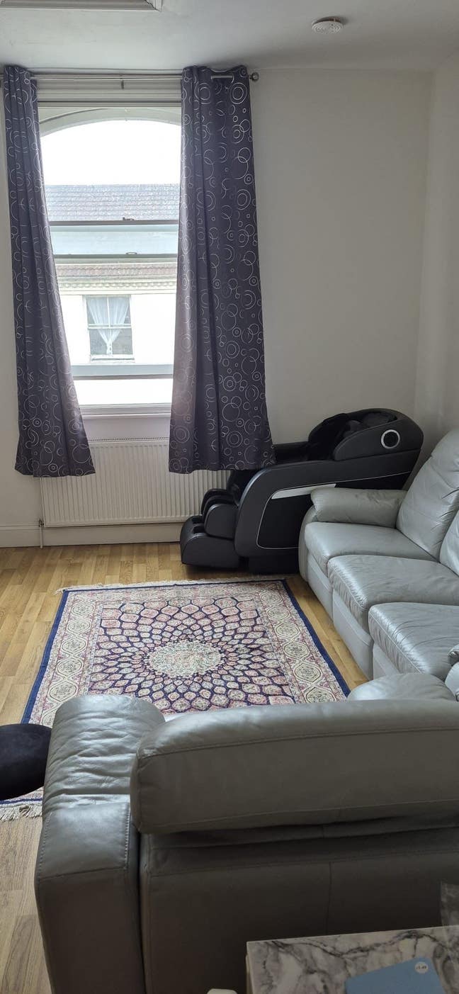 Room available in 2 bed flat 🏡 Main Photo