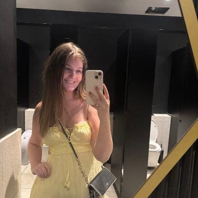 Looking for clean friendly roommates :) Main Photo