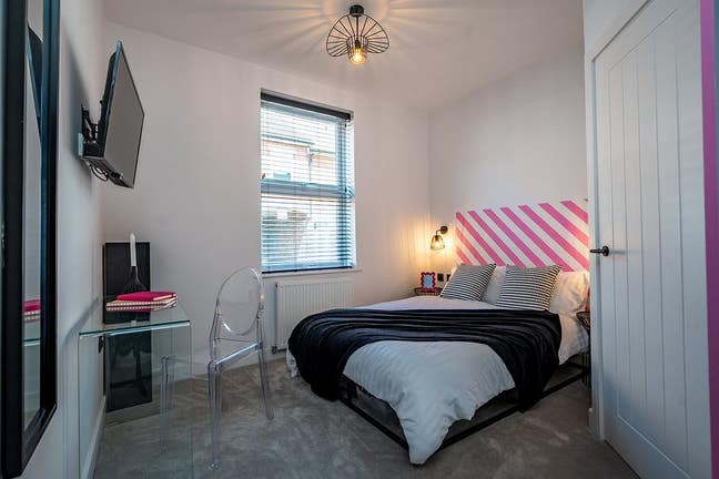 1St Month Rent Half Price Brand New Ensuite Rooms  Main Photo