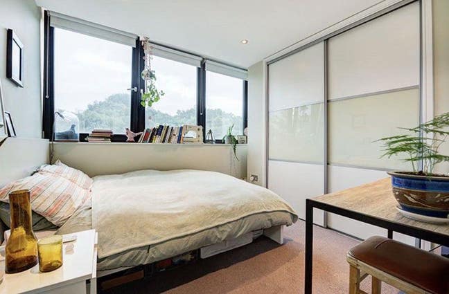 Brixton Hill double room // Free gym membership Main Photo