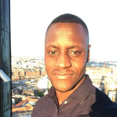 Professional Seeking En-suite Room in Leeds – Move Main Photo