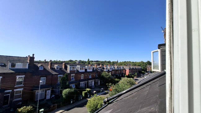 Huge room with great view near Hyde park Main Photo