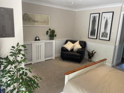 All-Inclusive, Fully Furnished, Ground Floor Flat. Main Photo