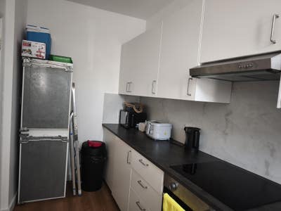 Spacious Double Room for Rent  Main Photo
