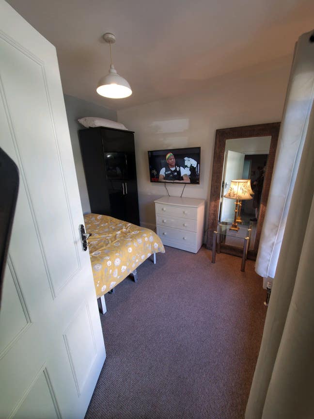 1 bedroom  Main Photo