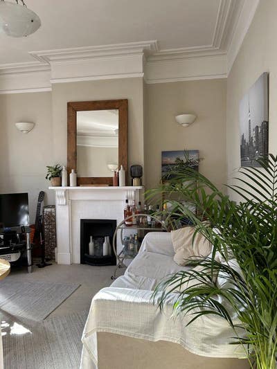 Large double room steps from Northcote Rd Main Photo