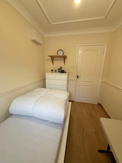 Single room for Female  Main Photo