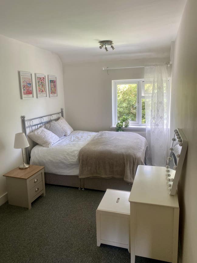 Double room to rent  Main Photo