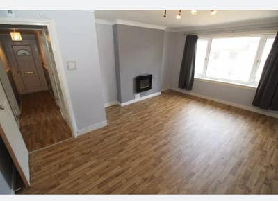 Two double bedrooms in Greenock Main Photo