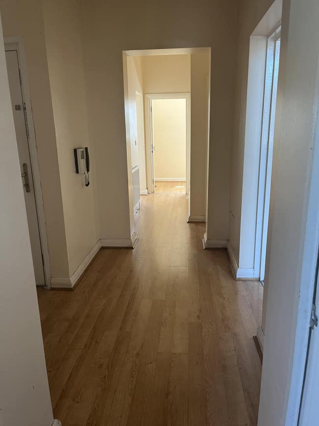 Great Location -Balham High Rd - 8 bed flat  Main Photo