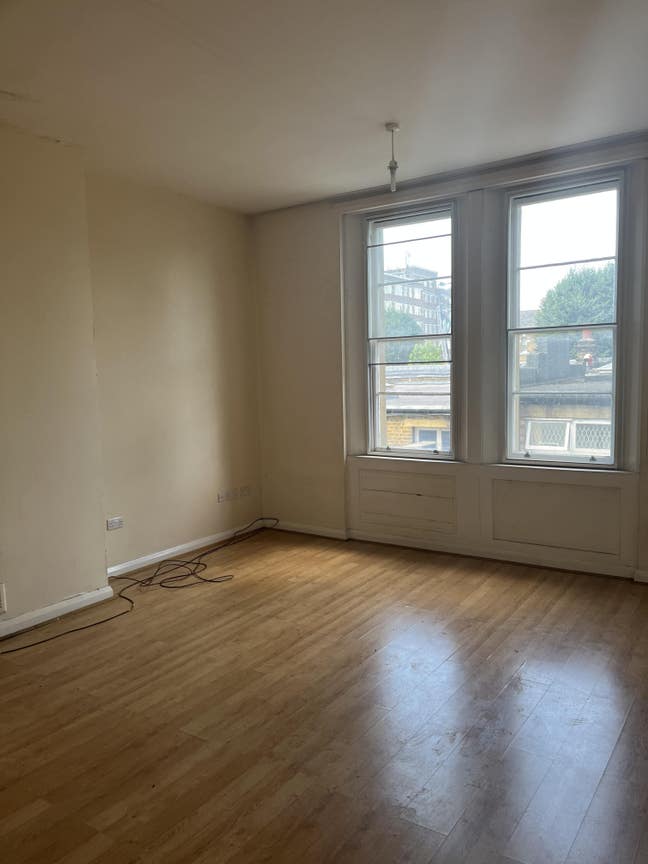 Super Large Flat - Hidden location Balham High Rd Main Photo