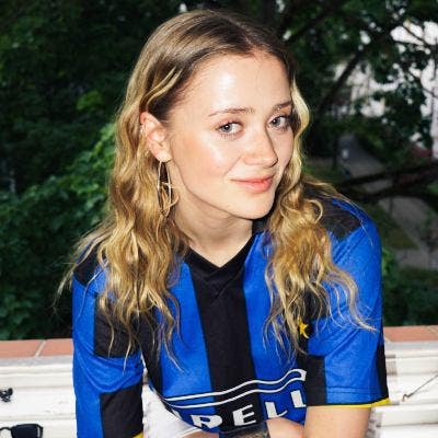 I'm Nele, 23, from Berlin, and moving to Lond... Main Photo