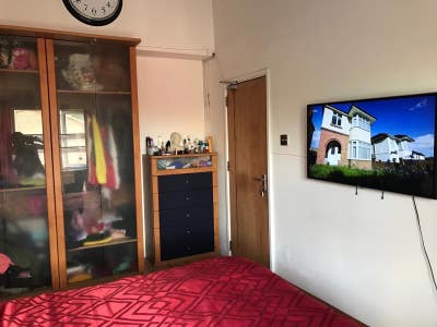 Double bedroom in Bracknell  Main Photo
