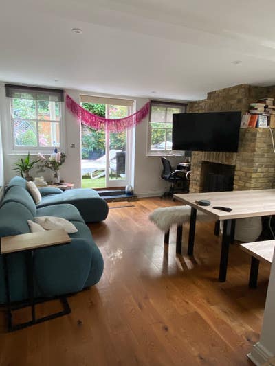 Double room with private bathroom & shared garden  Main Photo