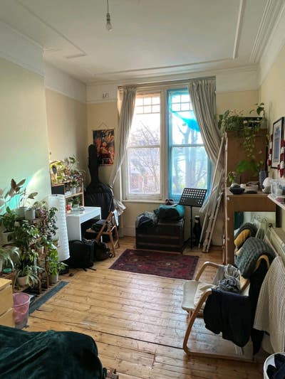 Huge double room in Herne Hill 
Couples room Main Photo