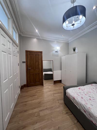 Spacious Double Room -  All Bills Included &pound;700 Main Photo