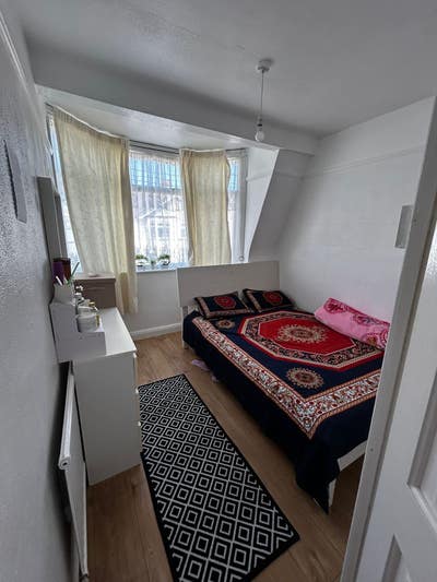 Room to rent Main Photo