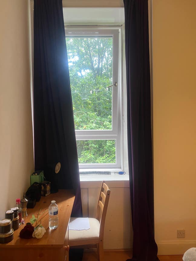 Double bedroom buses to city center/airport Edinbu Main Photo