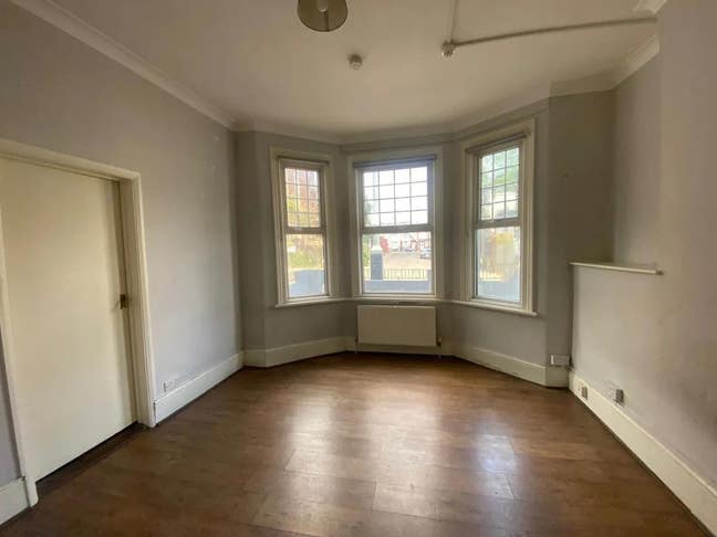 Spacious double en-suite room - Wembley Central Main Photo