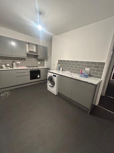 Single Room For Rent  Main Photo