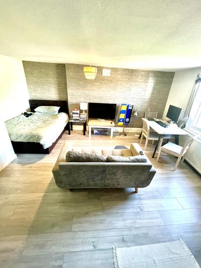 Huge studio- £2050pm- ALL bills & C/Tax included Main Photo