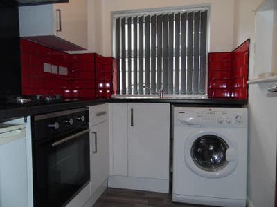 Stoneygate 2 Bed Apartment Main Photo