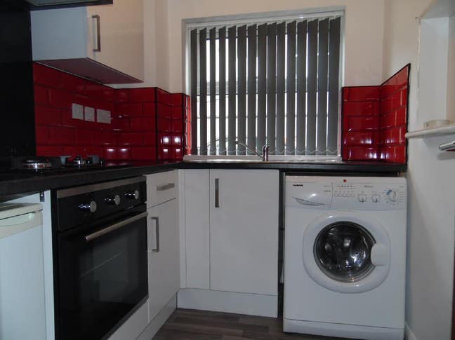 Stoneygate 2 Bed Apartment Main Photo
